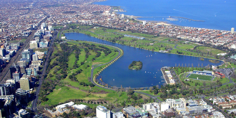 Melbourne's Best Runs: Albert Park Lake